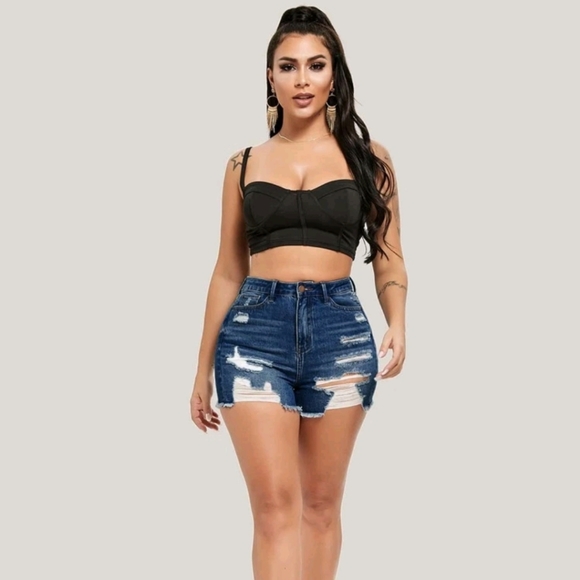 Curvy HIGH WAISTED demin shorts - Picture 1 of 3